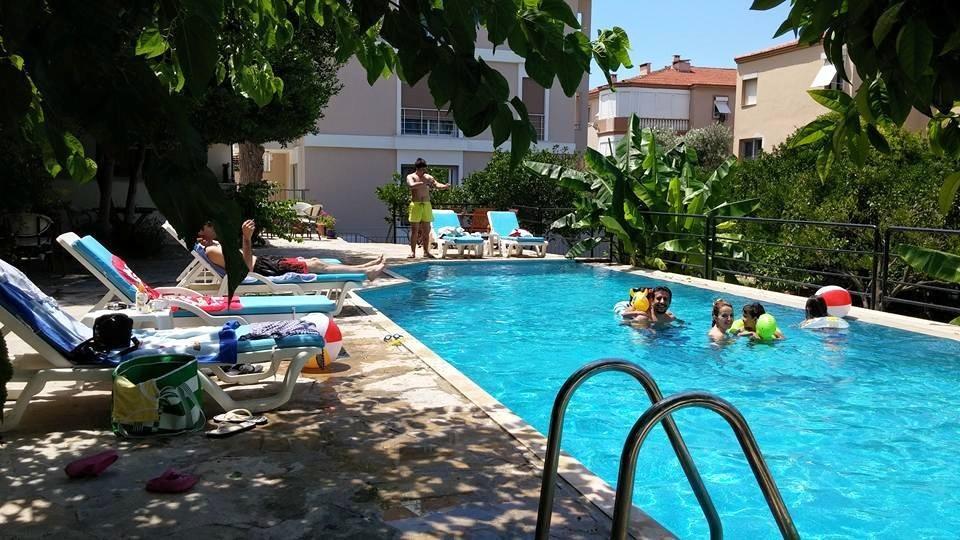 帕尔拉公寓式酒店 Çeşme 外观 照片